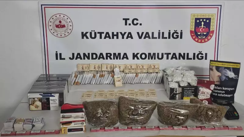 Şaphane'de Kaçak Tütün Operasyonu: 5 Makine ve Tonlarca Malzeme Ele Geçirildi