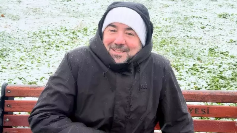 Ata Demirer Karlı İstanbul'da Yürüyüşe Çıktı: 'En Güzel Hava' Dedi