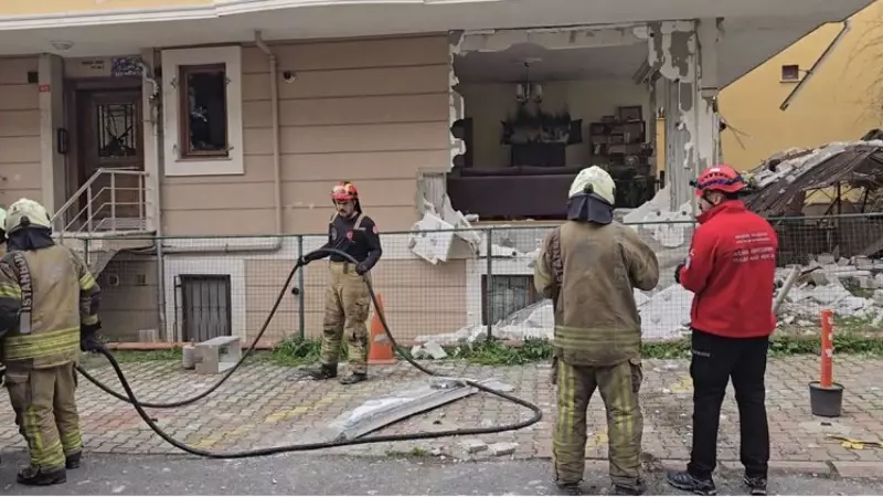 Ataşehir'de Doğal Gaz Patlaması: 1 Yaralı, Çevre Binalar Hasar Gördü