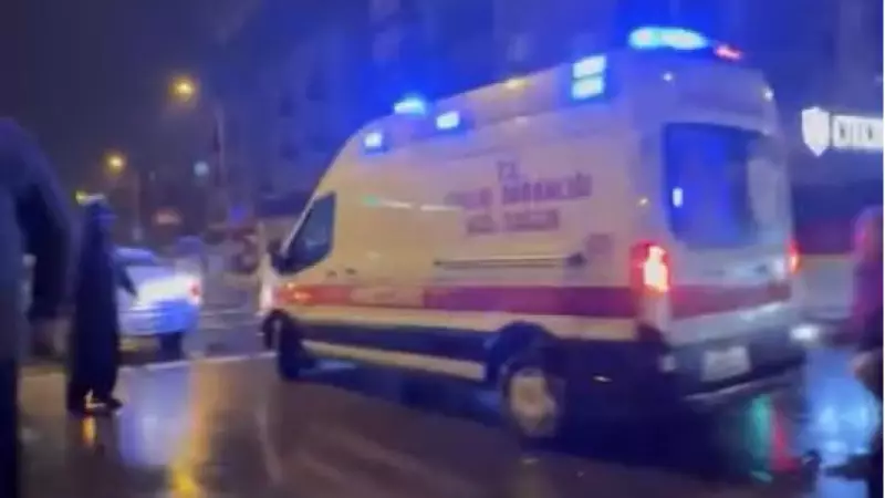 Ataşehir'de Motosiklet ile Hafif Ticari Araç Çarpıştı: 1 Ölü