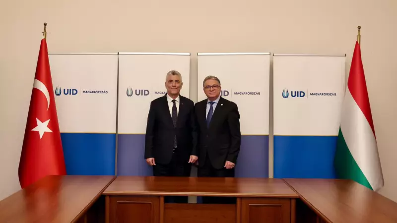 Bakan Bolat, Macaristan'daki Türk Toplumu ile Görüştü