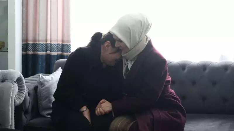 Bakan Göktaş, Bıçaklı Saldırıda Hayatını Kaybeden Atlas Çağlayan'ın Ailesini Ziyaret Etti