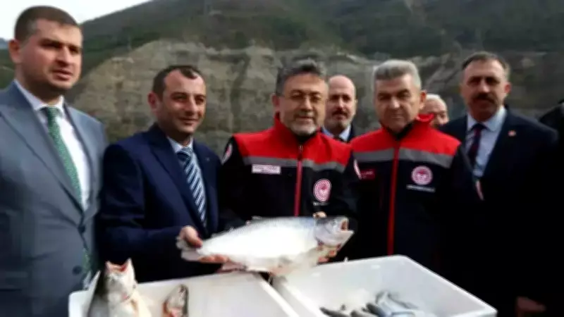 Bakan Yumaklı Artvin'de Türk Somonu Üretimini İnceledi: 'Sektörde Büyük Potansiyel Var'