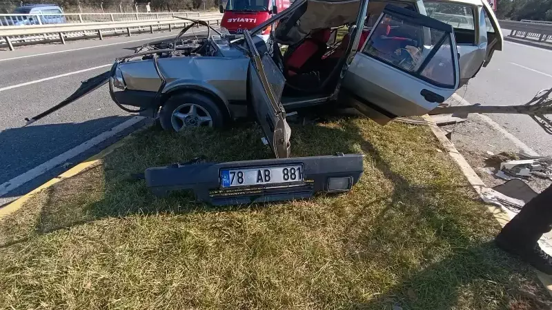 Balıkesir'de Çöp Kamyonuna Arkadan Çarpma: 1 Ölü, 2 Yaralı