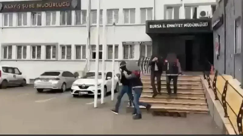 Bursa'da Sahte Gram Altın Dolandırıcılığı: 2 Şüpheli Yakalandı