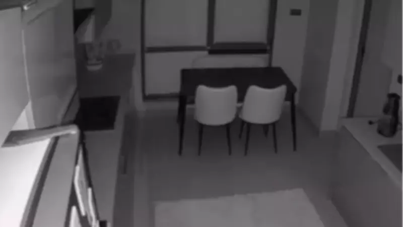 Bursa'da Yeni Biten Binada Asma Tavan Çöktü: O Anlar Kamerada