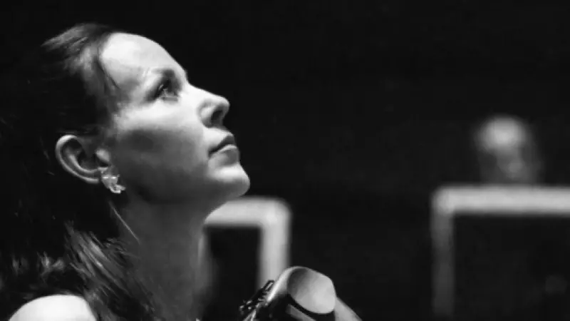 Deniz Özasker Son Yolculuğuna Uğurlandı: İzmir'de Hüzünlü Veda