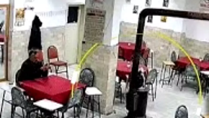 Denizli'de Kıraathanede Soba Patlaması: Kolonya Döküp Çakmak Çaktılar