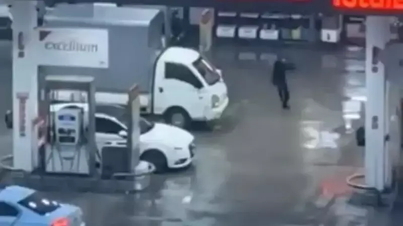 Diyarbakır'da Akaryakıt İstasyonunda Silahlı Kavga: 1 Yaralı