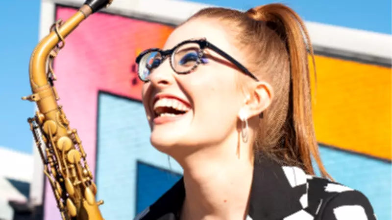 İDSO, Saksafon Yıldızı Jess Gillam'ı Ağırlıyor: 6 Şubat'ta Unutulmaz Bir Müzik Gecesi