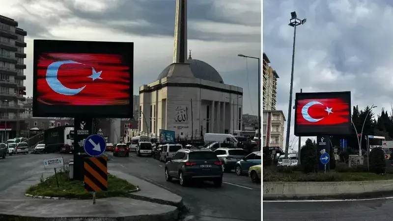 Esenler'de Bayrak Saldırısına Ekranlarla Yanıt: İlçe Türk Bayrağıyla Donatıldı