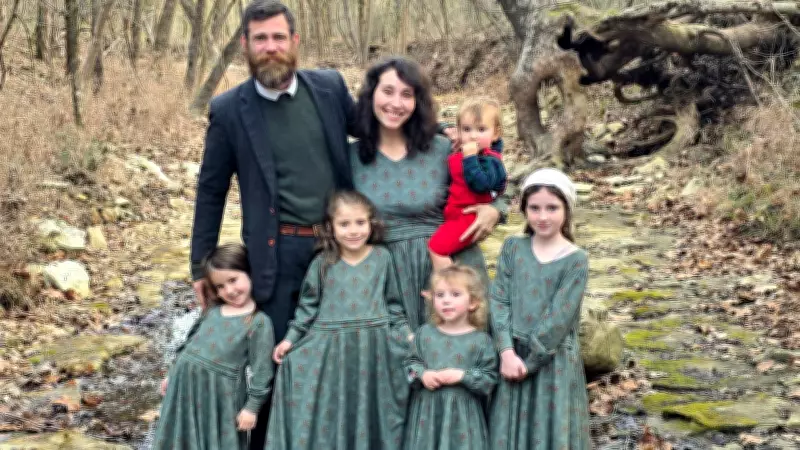 Eski Çocuk Yıldızı Bug Hall, Yoksulluk Yemini Ederek Radikal Bir Yaşam Tercihi Yaptı