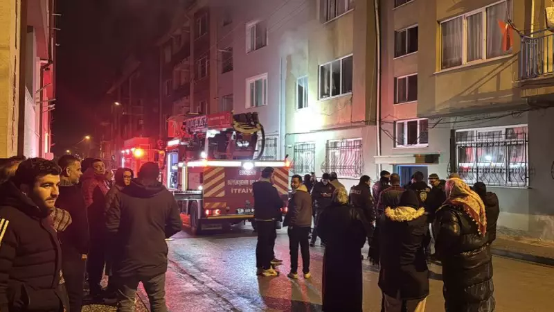 Eskişehir'de Üç Katlı Binada Çıkan Yangın İtfaiye Ekiplerince Kontrol Altına Alındı