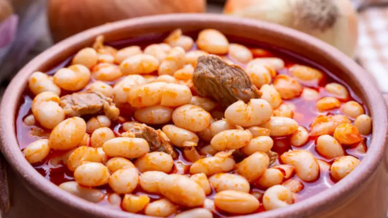 Etli Kuru Fasulye Tarifi: Evde Tam Kıvamında Nasıl Yapılır?