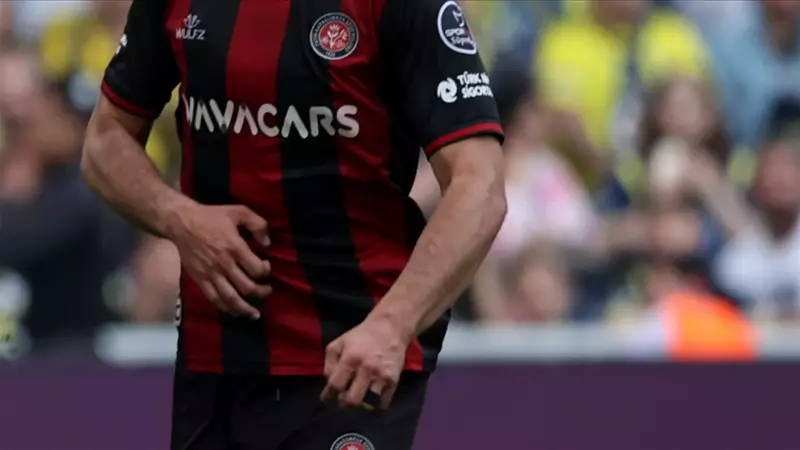 Fatih Karagümrük'te Yaprak Dökümü: 4 Futbolcu ile Yollar Ayrıldı