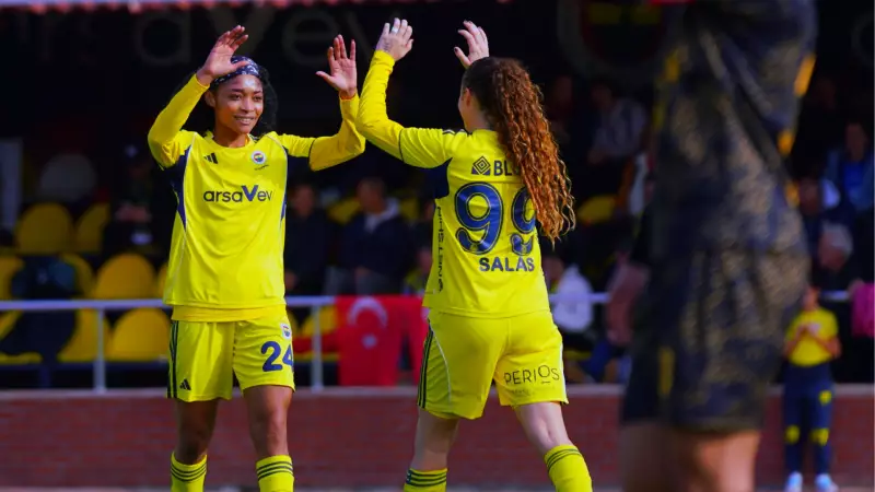 Fenerbahçe arsaVev Kadın Futbol Takımı, Gaziantep ALG Spor'u 18-0 Mağlup Etti