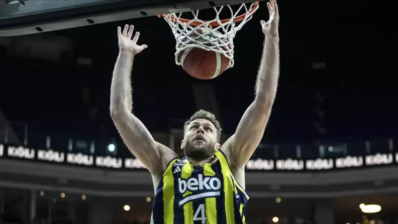 Fenerbahçe Beko - Anadolu Efes EuroLeague Derbisi: Maç Saati, Yayın Kanalı ve Detaylar