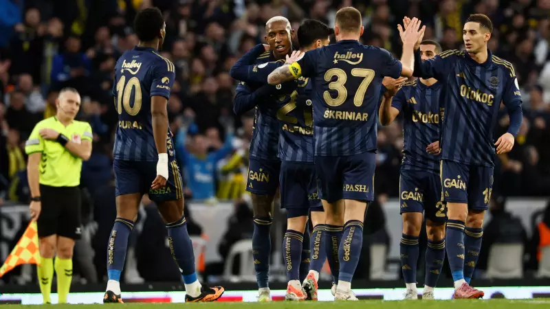 Fenerbahçe, Samsunspor Maçı İçin Adana'ya Gitti! İşte 19 Kişilik Kadro