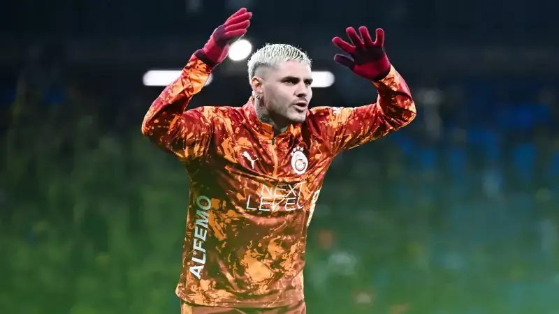 Galatasaray'da Icardi'nin Menajeri İstanbul'da: Kum Saati Paylaşımı Dikkat Çekti