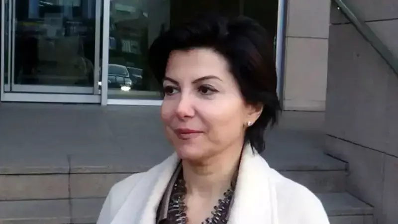 Gazeteci Sedef Kabaş Gözaltına Alındı: Cumhurbaşkanı'na Hakaret İddiası