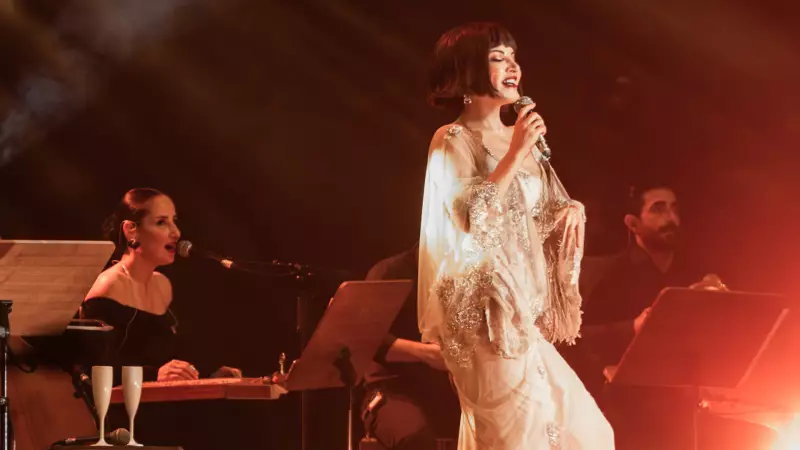 Göksel, B’Aşka Şarkılar Projesiyle İş Sanat Sahnesinde Unutulmaz Bir Gece Yaşattı