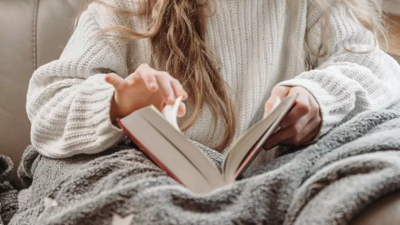 Haftanın Kitapları: Joan Baez'den Şiir, Mark Twain'den Mektuplar ve Yeni Romanlar