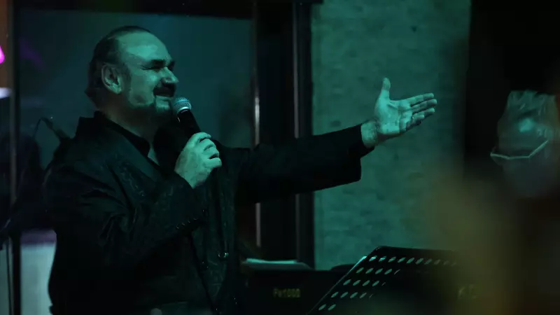 Hakan Aysev, Hunza'daki VIP Yılbaşı Gecesi'nde Unutulmaz Bir Performans Sergiledi