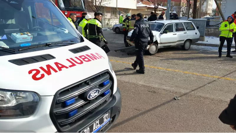 Karaman'da Feci Trafik Kazası: Güvenlik Kamerasına Yansıyan Anlarda Kadın Hayatını Kaybetti
