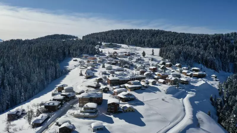 Karla Kaplanan Kulakkaya Yaylası'nın Eşsiz Manzarası Görüntülendi