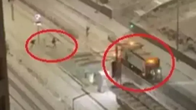 Kayseri'de Çocukların Kartopu Oyunu Kazaya Neden Oldu: Sürücü Kontrolü Kaybetti