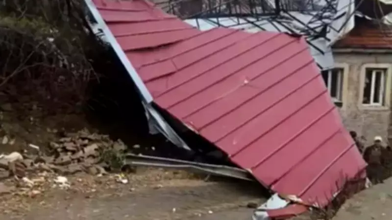 Köşk'te Fırtına İnşaat Halindeki Evi Vurdu: Çatı Uçtu, Komşu Eve Hasar