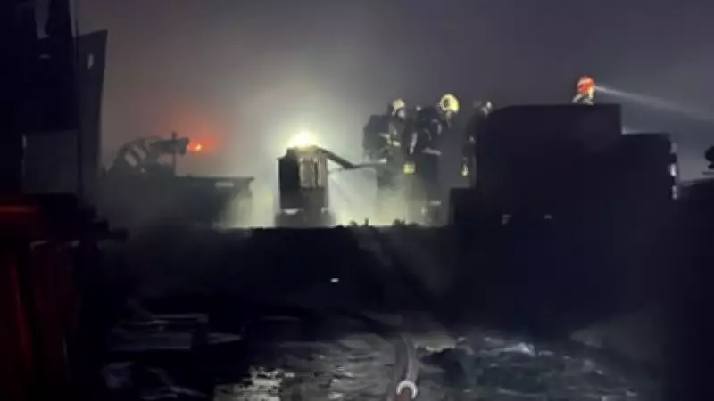 Kocaeli Çayırova'da Metal İşleme Tesisinde Yangın: İtfaiye Müdahalesiyle Kontrol Altına Alındı