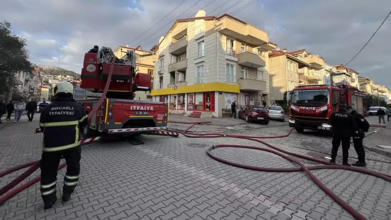 Kocaeli'de Apartman Dairesinde Çıkan Yangında 5 Kişi Dumandan Etkilendi