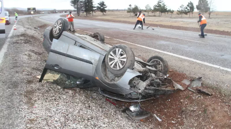 Konya Beyşehir'de Otomobil Devrildi: 6 Kişi Yaralandı