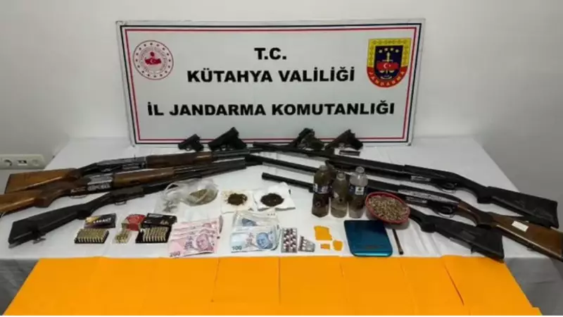 Kütahya'da Uyuşturucu ve Silah Operasyonu: 14 Şüpheli Gözaltında