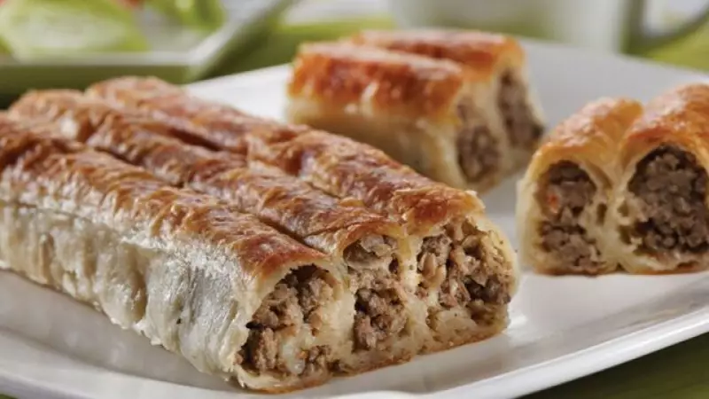 Kıymalı Börek Tarifi: Evde Lezzetli ve Pratik Nasıl Yapılır?