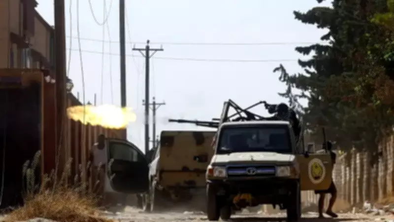 Libya'nın Zaviye Şehrinde Silahlı Gruplar Arasında Çatışma: Siviller Uyarıldı
