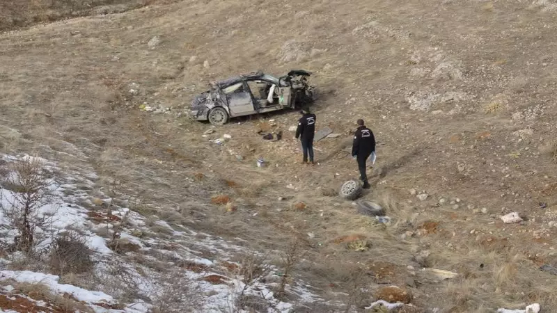 Malatya'da Lastik Patlaması Sonucu Otomobil Şarampole Uçtu: 1 Ölü, 2 Ağır Yaralı