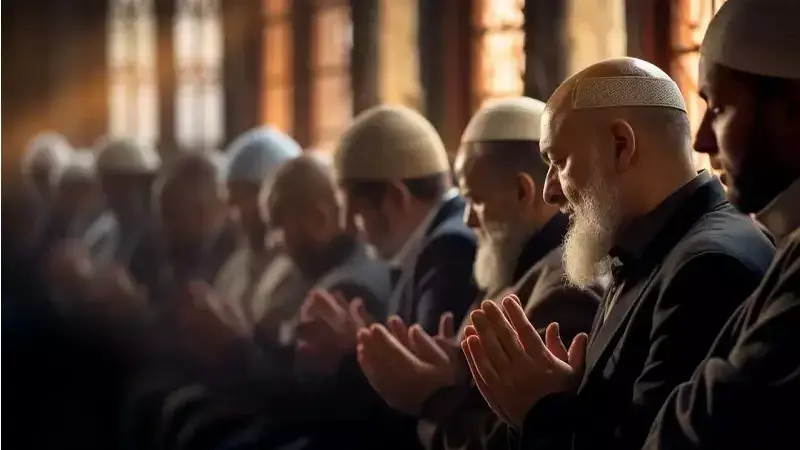 Miraç Kandili: Beş Vakit Namazın Hediye Edildiği Kutlu Gece