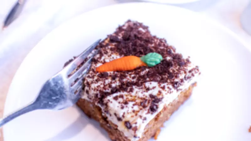 Muhallebili Havuçlu Kek Tarifi: Pastane Usulü Lezzet Evde Nasıl Yapılır?