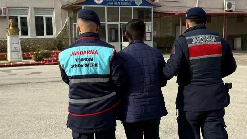 Nazilli'de 8 Yıl Hapis Cezası İle Aranan Dolandırıcı Sonunda Yakalandı