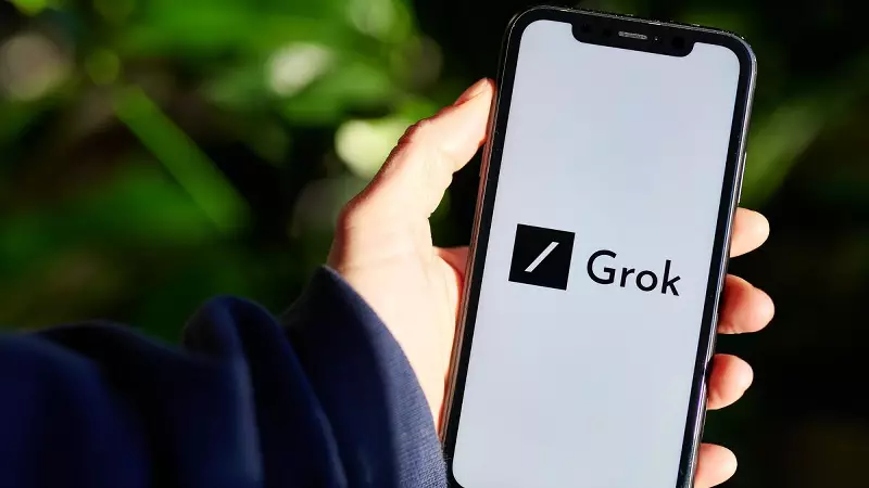 İngiltere Bakanı'ndan X ve Grok'a Sert Tepki: Uygunsuz Görüntüleri Durdurun