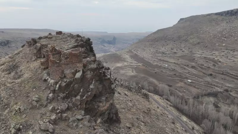Niğde'deki 1000 Yıllık Murtaza Kalesi Zamana Meydan Okuyor