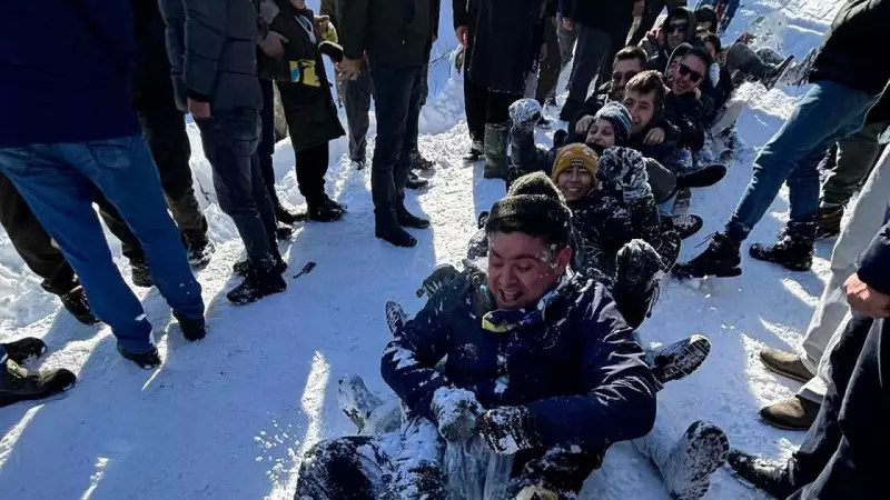 Ordu'da 150 Kişi Poşetle Kaydı: Kumru'da Renkli Kar Etkinliği