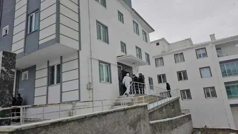 Çorum'da Dehşet: 68 ve 64 Yaşındaki Karı-Koca Evlerinde Silahla Vurulmuş Halde Bulundu