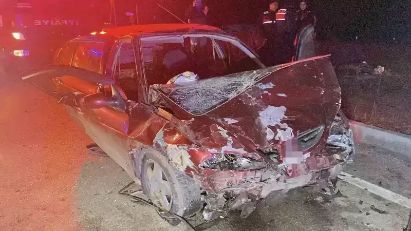 Çorum'da İki Araç Çarpıştı: 3'ü Çocuk 8 Kişi Yaralandı