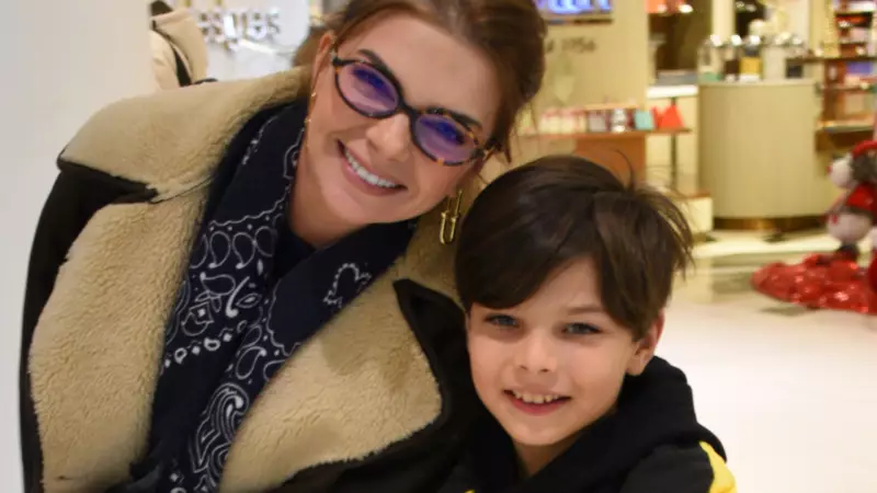 Pelin Karahan Yılbaşını Ailesiyle Geçirdi: 'Çocuklar Kar Yağışına Sevindi'