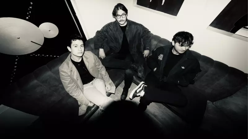 Çıplak'ın Yeni Single'ı 'Günah Değil Ki' Mevlana'dan İlhamla Yayınlandı