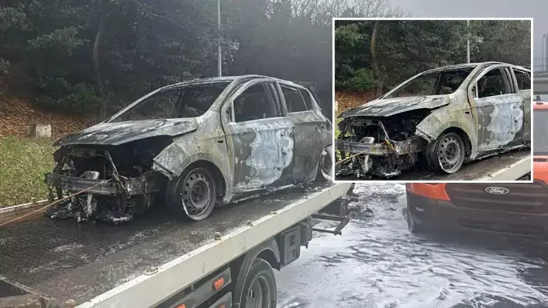 Rumeli Hisarı'nda Araç Yangını: Trafik Felç Oldu