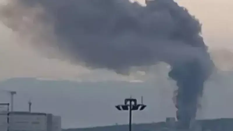 Sakarya Şehir Hastanesi İnşaatında Büyük Yangın: Çok Sayıda Ekip Müdahale Etti